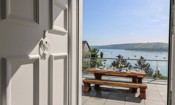 New Quay Cottage | FRONWIG, pet friendly, luxury holiday cottage in New Quay