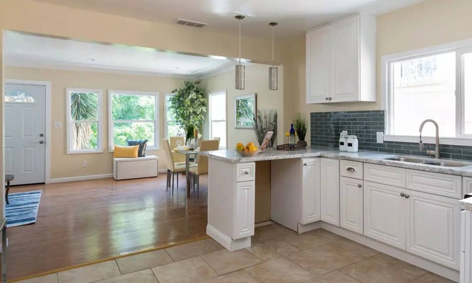 Glenview House | Fruitvale Gem Waiting for You