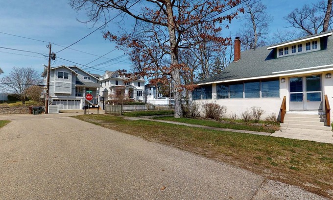 Grand Beach Cottage | FT Away From Lake MI Beaches Golf Tennis Park Trails & More Dog Friendly New AC