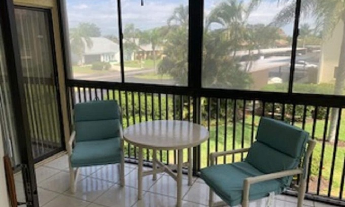 Iona Condo | Ft. Myers, Lake View, 2BR & 2BA, Best Beaches