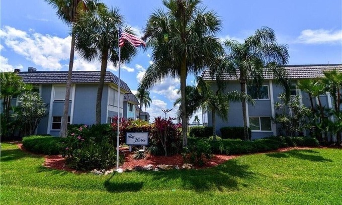 Fort Myers Condo | Ft Myers Resort Style Living on the Water with View. Beach 15 Minutes Away.