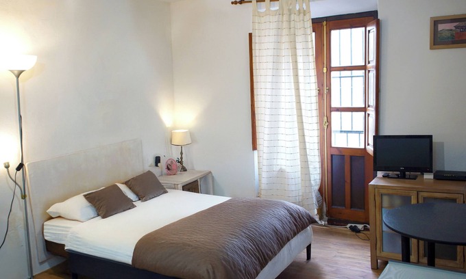 Albaicin Apartment | Full Apartment Downtown - Arco de Elvira
