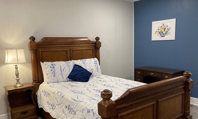 Reading Apartment | Full first floor apartment near West Reading and Alvernia University