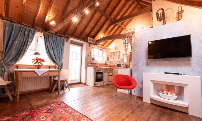Sudbury Cottage | Full of style and character with a spacious loft feeling – Snow Cottage