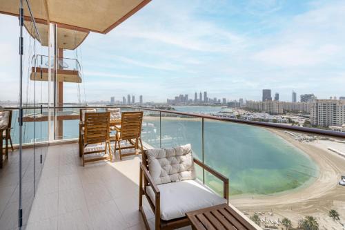Old Dubai Apartment | Full Sea View - 2BR w maid's room in Tiara Residence, Palm Jumeirah - Allsopp & Allsopp