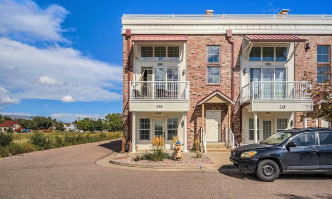 Central Colorado Springs House | Fully Furnished Downtown Apartment | Pet Friendly!