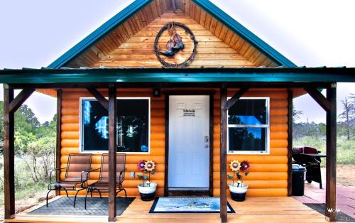 Monticello House | Fully-Furnished Cabin Rental with Beautiful Mountain Views Near Moab, Utah