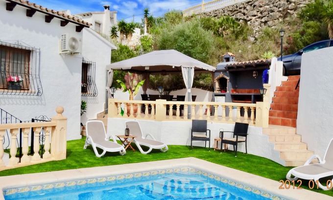 Pedreguer Villa | Fully modernised Villa, private pool, quiet area, A/C, new kitchen, fast wifi.