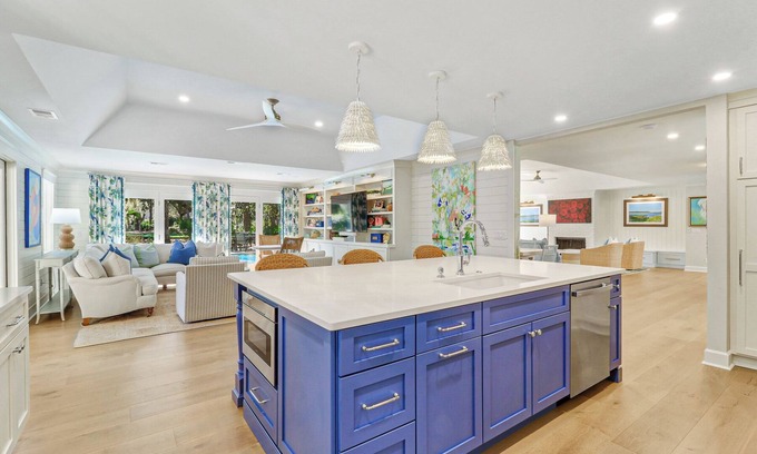 Heritage Woods House | FULLY RENOVATED, Gorgeous 3 Bedroom Sea Pines Home - Private Pool - Golf View