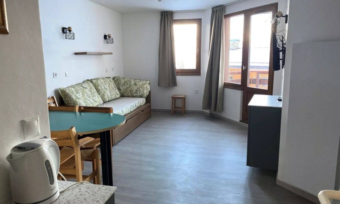 La Perriere Apartment | FULLY RENOVATED, LOCATED IN THE HEART OF THE RESORT, IDEAL FOR SKIERS!