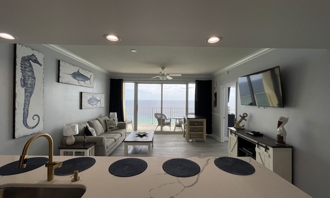 Panama City Beach Condo | Fully renovated 2023! 2 bed, 2 bath with bunks! Beautiful 20th Floor views!