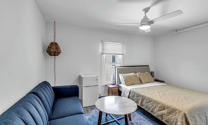 Ocean Grove Apartment | Fully Renovated 2 BR OceanGrove Penthouse Suite #8