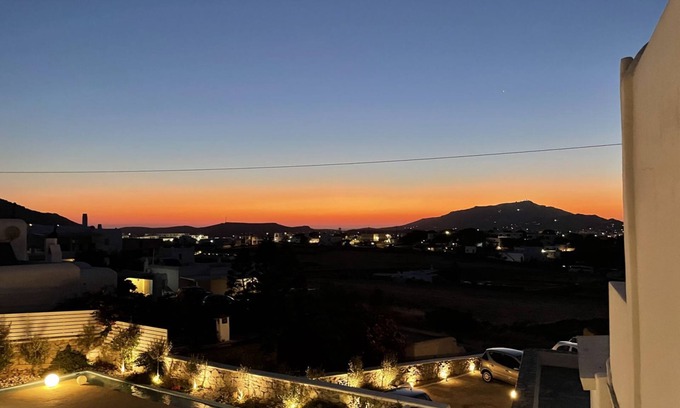 Ano Mera Apartment | Fully Renovated Apartment for 5 persons