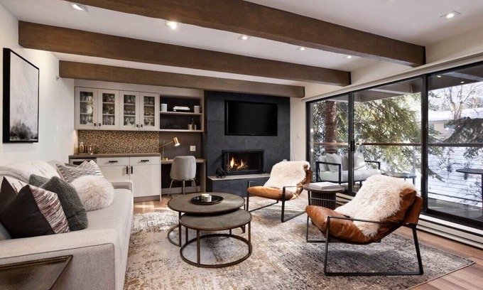 Aspen Condo | Fully Renovated Aspen Core 2/2 on River