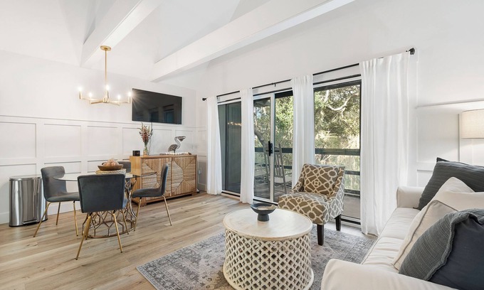 West Beach Village Villa | Fully renovated, beach across the street!