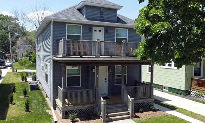 Sheboygan House | Fully renovated, updated, and high-end finished 5 bedroom facing the marina!