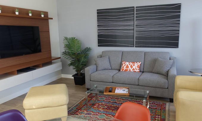 Downtown Victoria Condo | Funky one bedroom in the Cityzen Residences