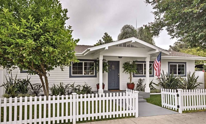 Anaheim Colony Historic District House | Funtierland + Donald Duck's Cottage + Spa + Wifi +Historic District