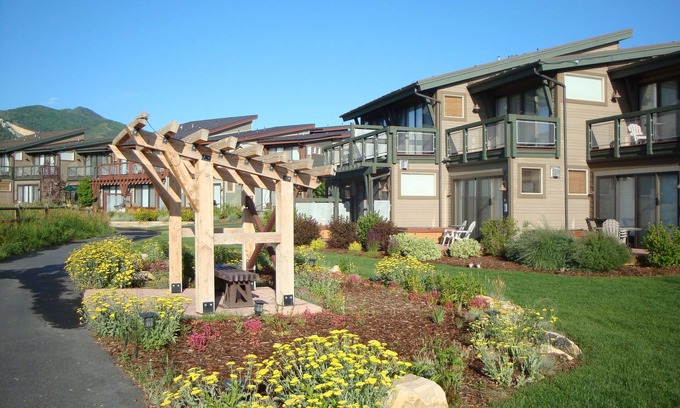 Kimball Junction House | Furnished Luxury Townhome w Private Spa in NEWPARK! A Rare Find!