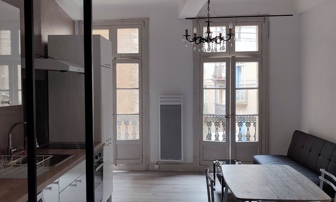 Pezenas Apartment | Furnished studio