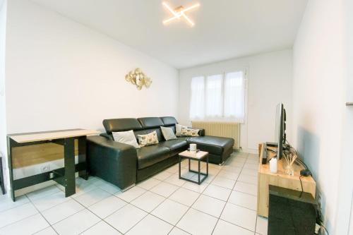 Quartier Chorier-Berriat Apartment | #FY The Vallier-Livération - t4 - full equiped