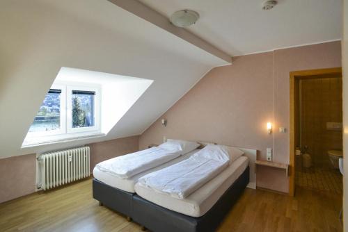 Igel Hotel | Gästehaus Rebstock