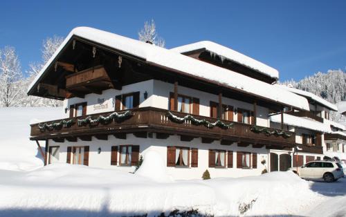 Entfelden House | Gästehaus Sonnenbichl