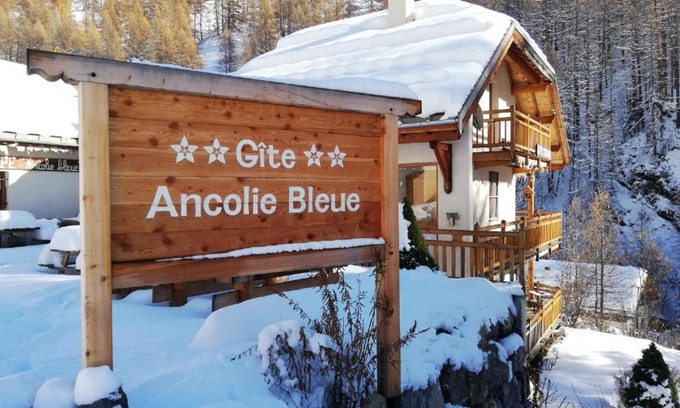 Abries House | Gîte Ancolie Bleue