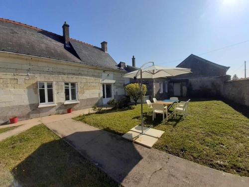 Restigne House | Gîte avec grand jardin, vélos, animaux acceptés, ménage inclus et Wi-Fi à Restigné - FR-1-381-556