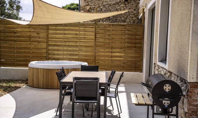 Gaillac Ski Chalet | Gîte des Roussèles - Air-con, Spa, Garden