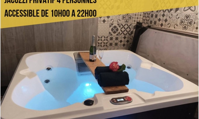 Saint-Georges-sur-Cher Apartment | Gîte La Voilerie, private jacuzzi & pool & cabin bed