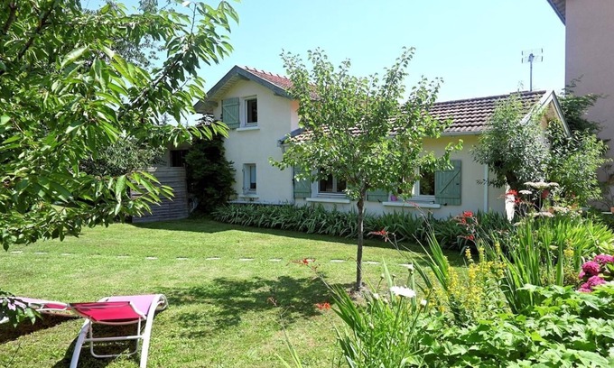 Francheville House | Gîte La Treille - FRANCHEVILLE