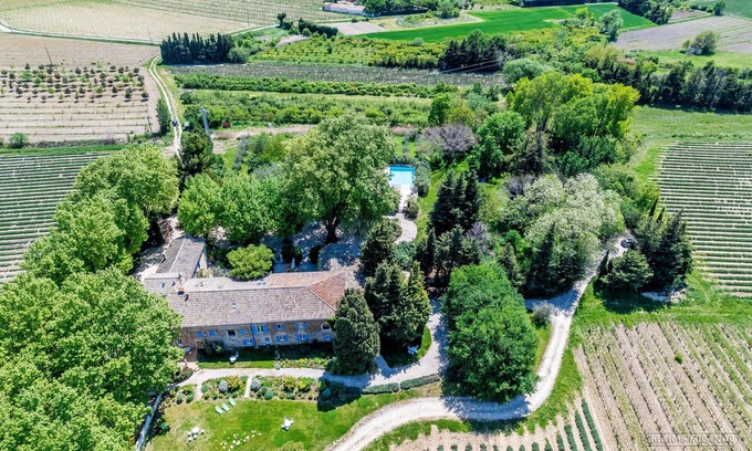 Valreas Cottage | Gîte Les Lavandes, Mas des Platanes, with heated pool
