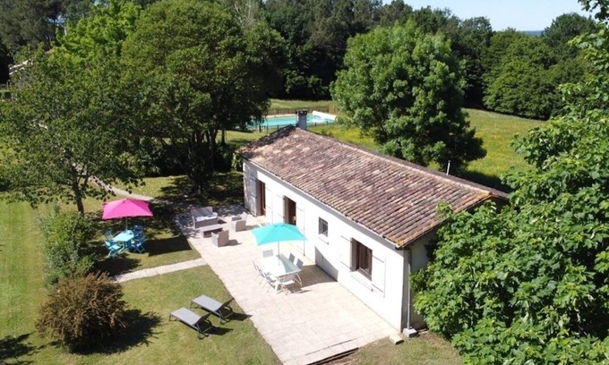 Coutras House | Gîte Nature: Private swimming-pool-Air-conditioning-Games-Horses-5hectares-Haras