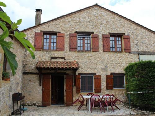 Naussannes House | Gîte périgourdin avec piscine partagée, cheminée et animaux admis près de Bergerac - FR-1-616-416