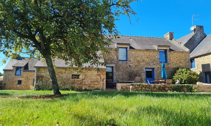 Locoal-Mendon Cottage | Gîtes Parenthèse Breizh : Quiet, charming, heated pool between Quiberon and Etel.