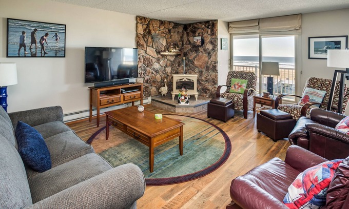 Gearhart Condo | G716 4th Floor 2 Bedroom, No cleaning fees