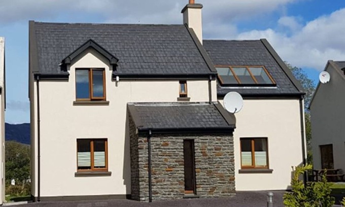 Sneem House | „Gairdín Beithe“- 10 Sneem LV - near the shore, idyllic mountain view, free WLAN