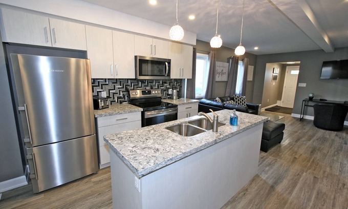 Niagara Falls House | Gallo Paradise by Casino
