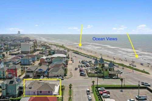 San Jacinto House | Galvez Oceanview Retreat Walk to Beach or Pleasure Pier