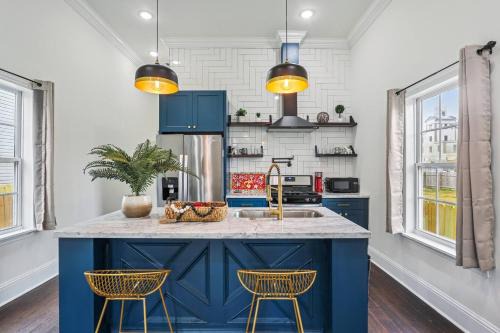 Tulane - Gravier House | Game Day Getaway Walk To The Superdome
