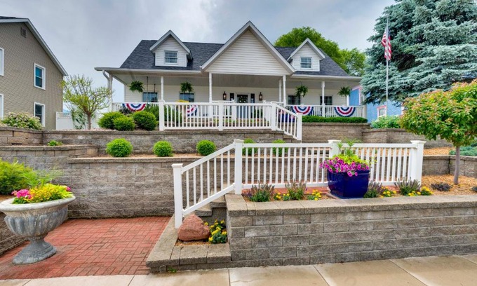 Waverly House | Game Room and Patio Bremer House Waverly Rental