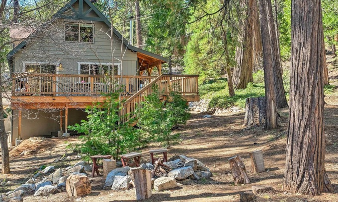 Arnold Cabin | Game Room & Deck: ‘Oso Cozy Cabin’ in Arnold!