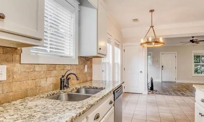 Tuscaloosa House | Gameday Paradise- 3 bdr townhouse walking distance