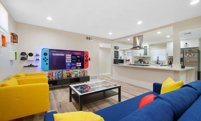Fullerton House | 🕹️🎬🏎️👾Gamers Getaway: Arcade ,Theater, Racing, And More!