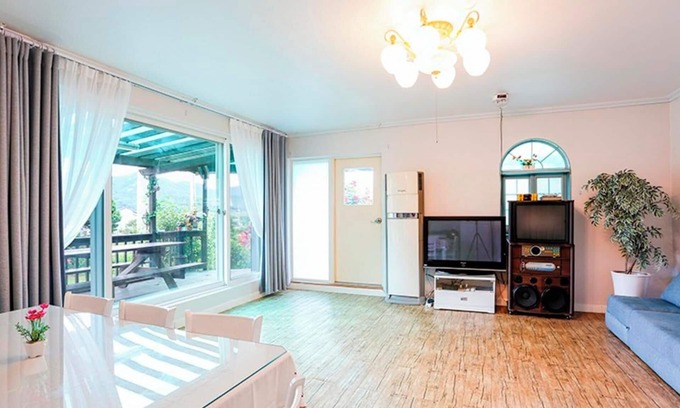 Ganghwa House | Ganghwado Maeumui Jeongwon Pension