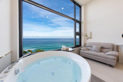Gangneung House | Gangneung Merview Oceanview Spapension