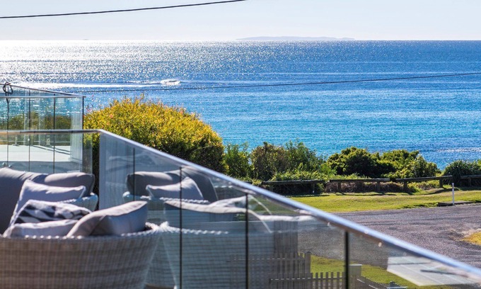 Bawley Point House | Gannet Beach House is your perfect coastal getaway destination