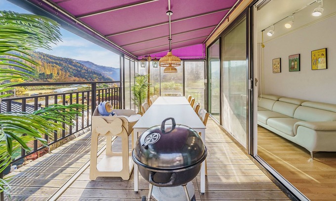 Buk House | Gapyeong Ddobagi Pet & Spa Glamping