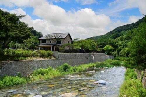 Gapyeong House | Gapyeong La Vie En Rose Private Pension